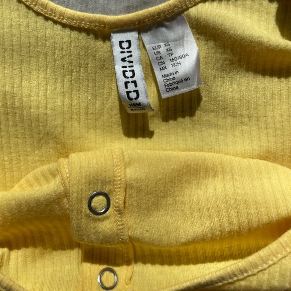 Womens Butter Yellow Ribbed Button Down Cropped Tank Top Y2K - Picture 11 of 12